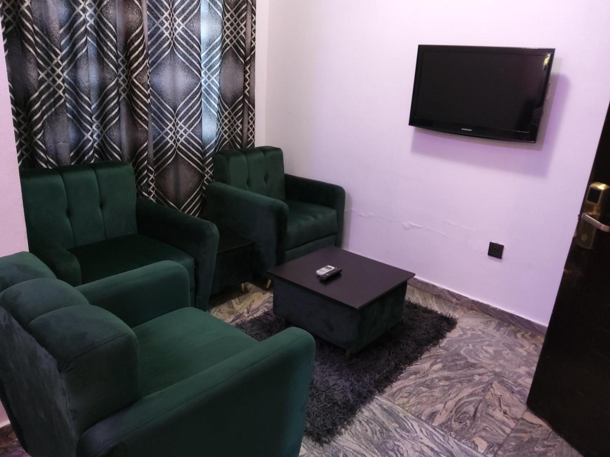 فندق كراونيدج إيكجا المظهر الخارجي الصورة